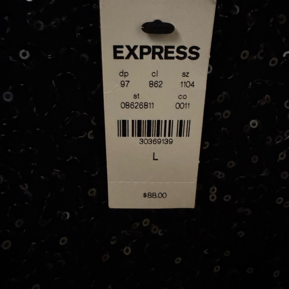 Black and White Sequin Houndstooth Sleeveless Top - Picture 9 of 9